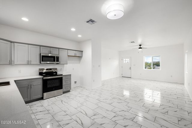 5738 E Hermans Road, Tucson, AZ 85756