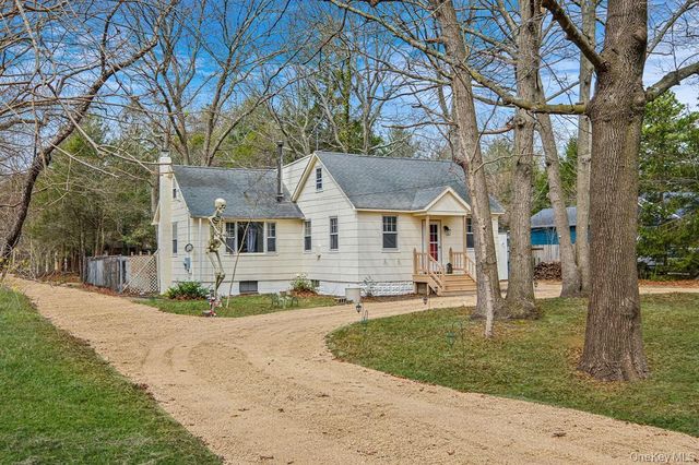 120 Lincoln Road, Medford, NY 11763