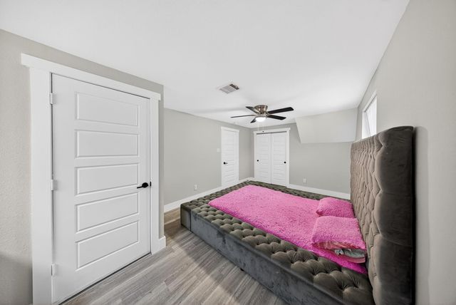6215 Great Oaks Drive, Houston, TX 77050