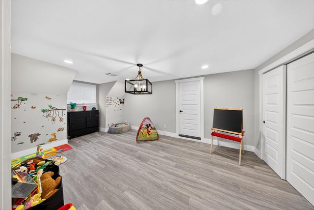 6215 Great Oaks Drive, Houston, TX 77050