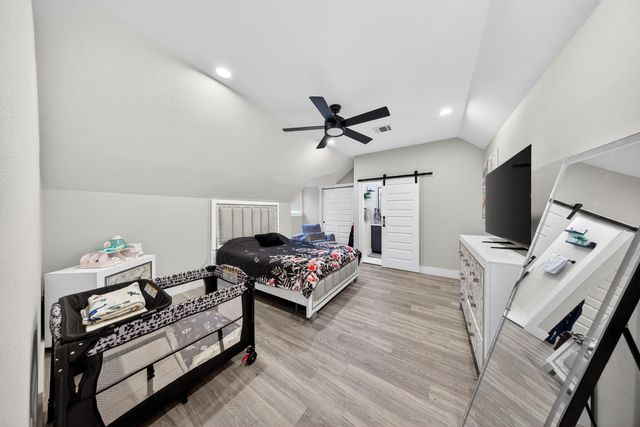 6215 Great Oaks Drive, Houston, TX 77050