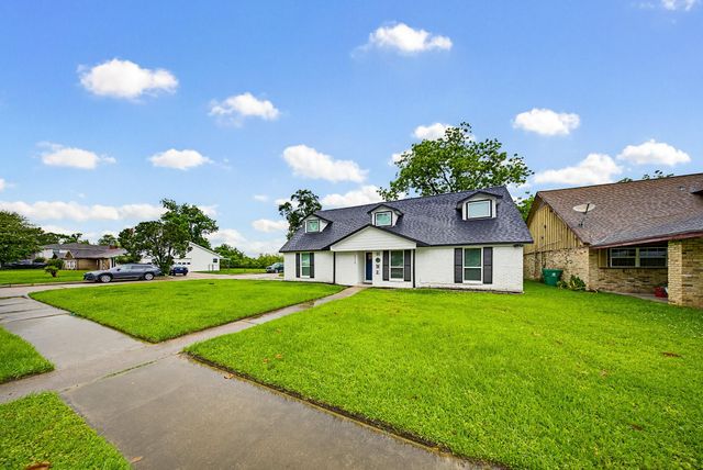 6215 Great Oaks Drive, Houston, TX 77050