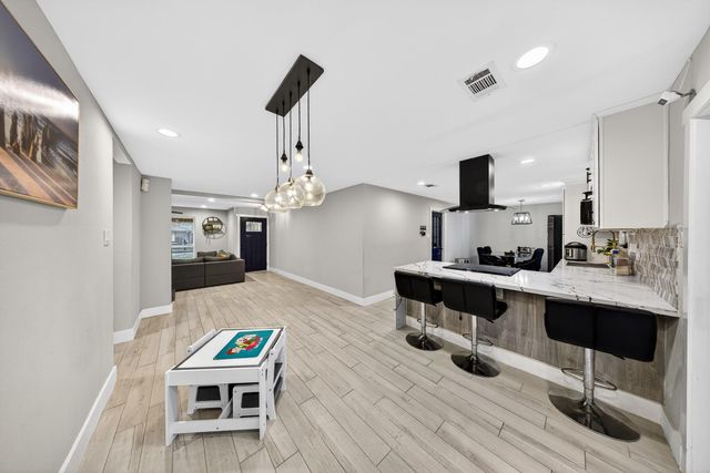 6215 Great Oaks Drive, Houston, TX 77050
