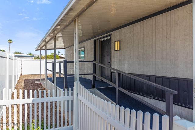 2401 W SOUTHERN Avenue 224, Tempe, AZ 85282