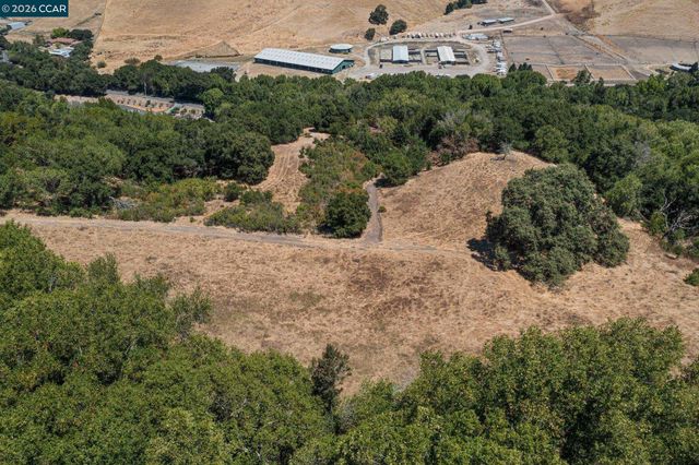 1180 Bear Creek Rd, Martinez, CA 94553