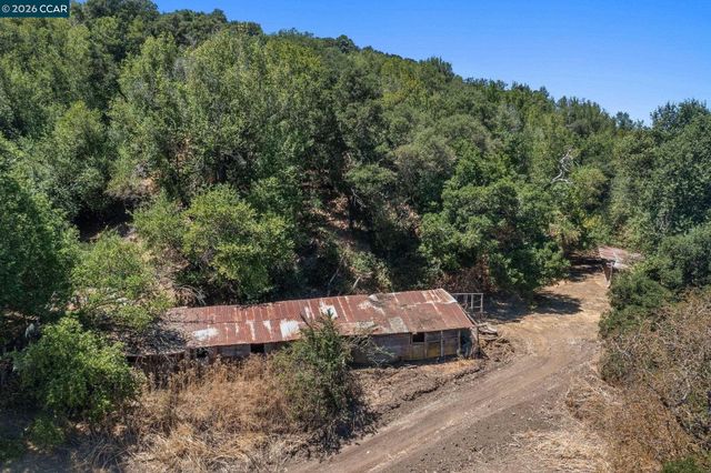 1180 Bear Creek Rd, Martinez, CA 94553