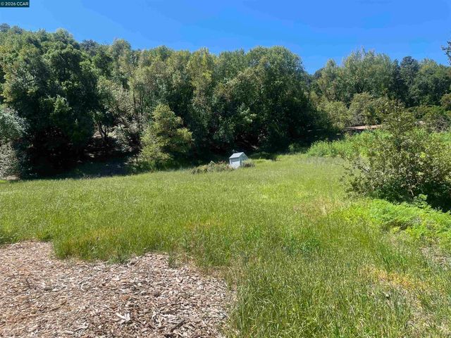 1180 Bear Creek Rd, Martinez, CA 94553
