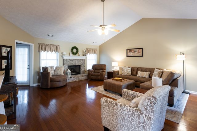 164 Laurel Lane, Social Circle, GA 30025