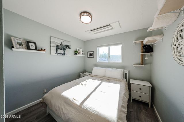 48624 N 3RD Avenue, New River, AZ 85087