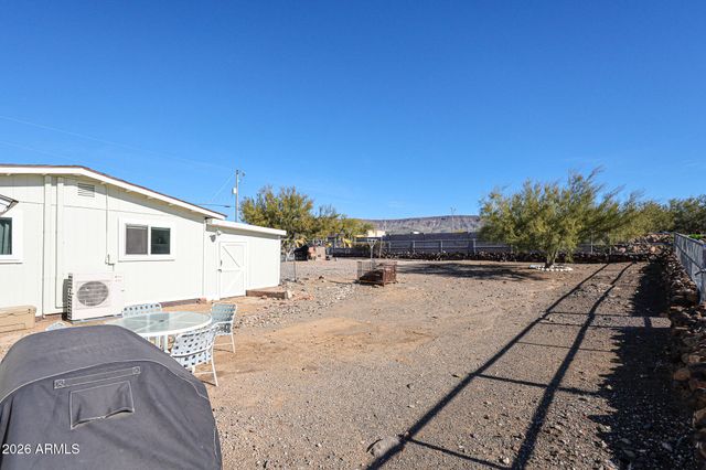 48624 N 3RD Avenue, New River, AZ 85087