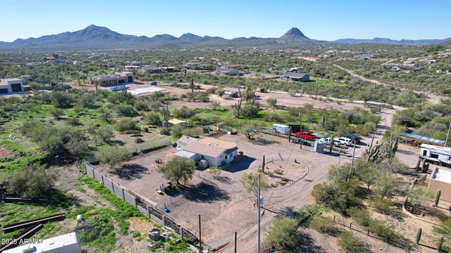 48624 N 3RD Avenue, New River, AZ 85087