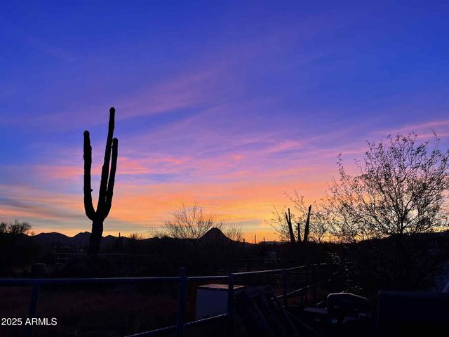 48624 N 3RD Avenue, New River, AZ 85087