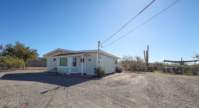48624 N 3RD Avenue, New River, AZ 85087