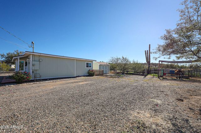 48624 N 3RD Avenue, New River, AZ 85087