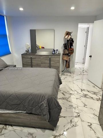 854 NW 87th Ave 405, Miami, FL 33172