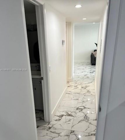 854 NW 87th Ave 405, Miami, FL 33172