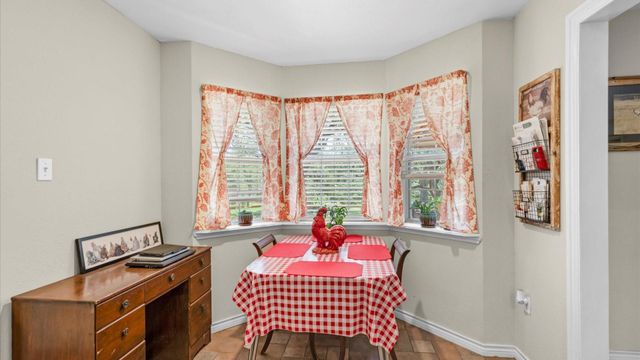 689 Abels Way, Canyon Lake, TX 78133