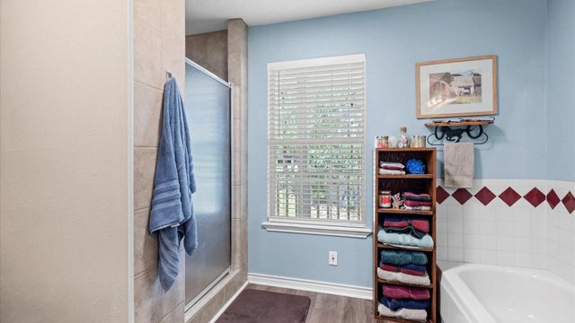 689 Abels Way, Canyon Lake, TX 78133