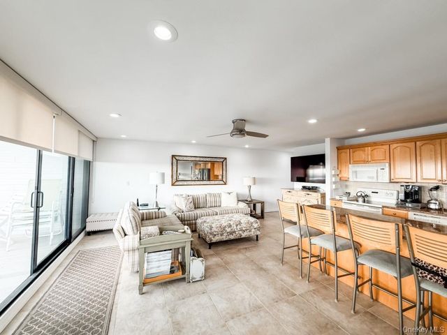 261 Dune Road, Westhampton Beach, NY 11978