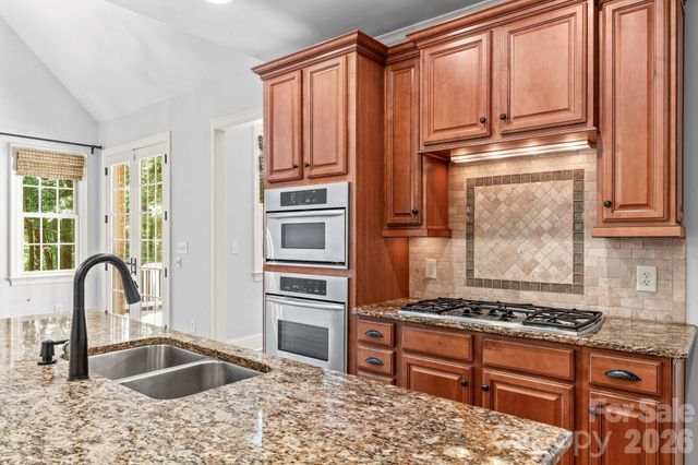 164 Bayberry Creek Circle, Mooresville, NC 28117
