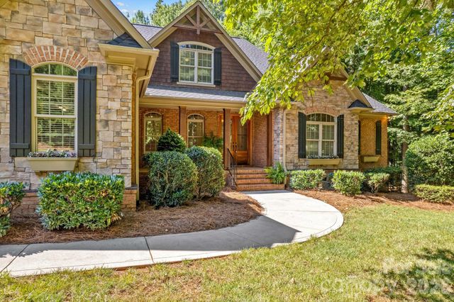 164 Bayberry Creek Circle, Mooresville, NC 28117
