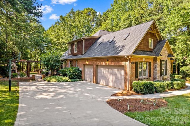 164 Bayberry Creek Circle, Mooresville, NC 28117