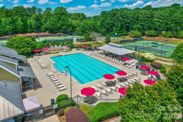 164 Bayberry Creek Circle, Mooresville, NC 28117