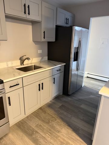 872 Winesap Court 302, Prospect Heights, IL 60070