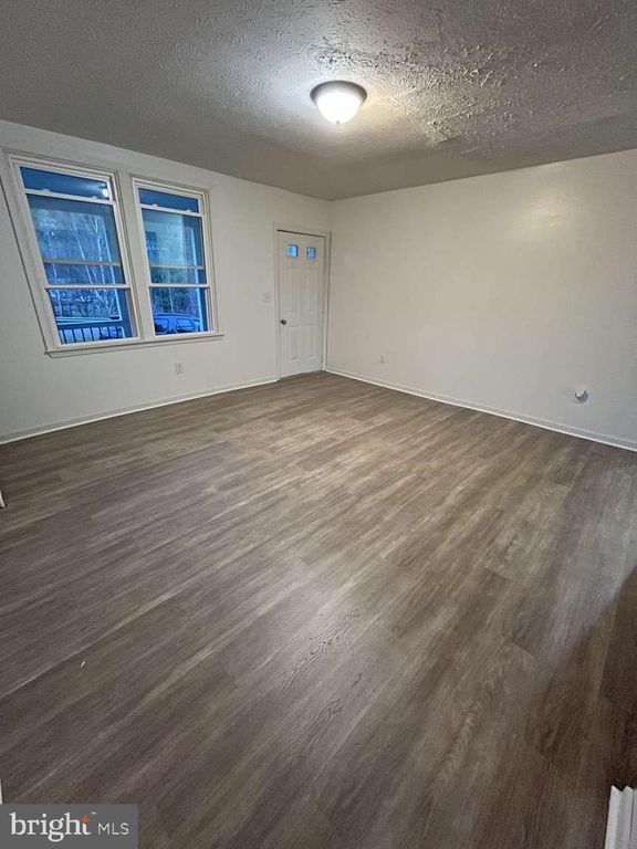 Image 10 of property listing at 136 WAVERLY ST, Westernport, MD 21562