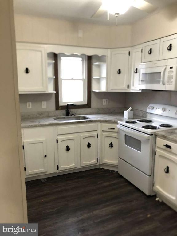 Image 13 of property listing at 136 WAVERLY ST, Westernport, MD 21562