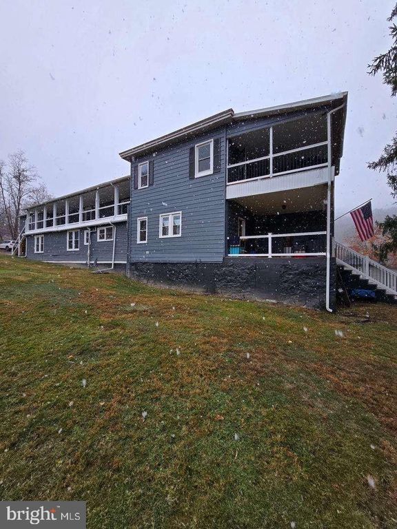 Image 2 of property listing at 136 WAVERLY ST, Westernport, MD 21562