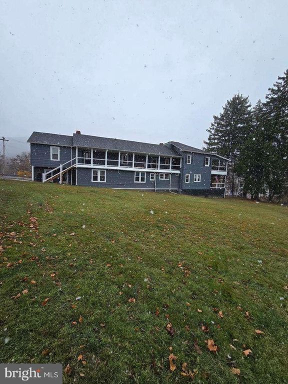 Image 3 of property listing at 136 WAVERLY ST, Westernport, MD 21562