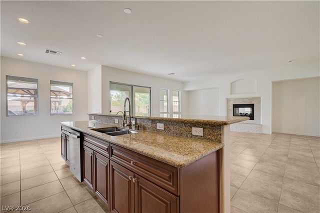 5532 Collier Hills Street, Las Vegas, NV 89149