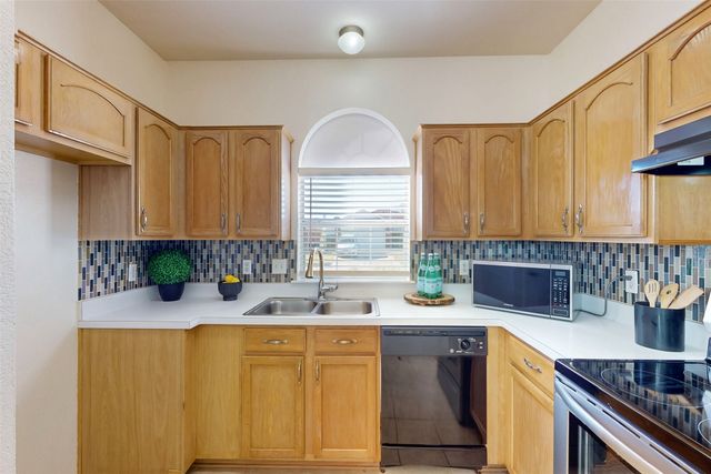 1021 Buffalo Springs Drive, Fort Worth, TX 76140