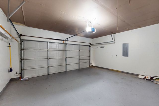 1021 Buffalo Springs Drive, Fort Worth, TX 76140
