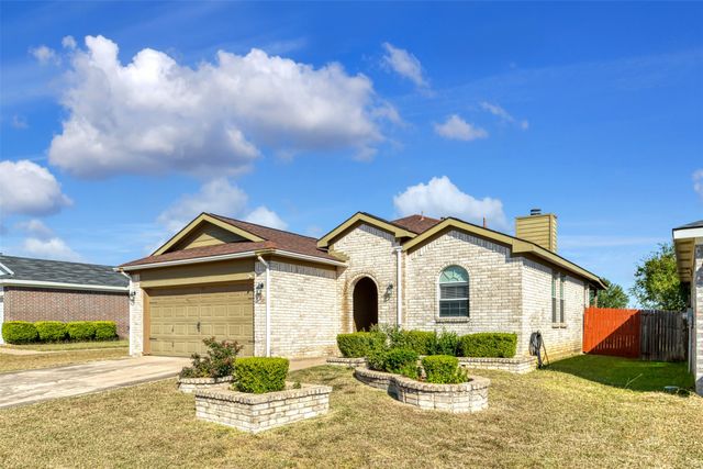 1021 Buffalo Springs Drive, Fort Worth, TX 76140