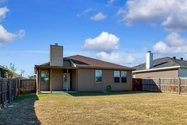 1021 Buffalo Springs Drive, Fort Worth, TX 76140