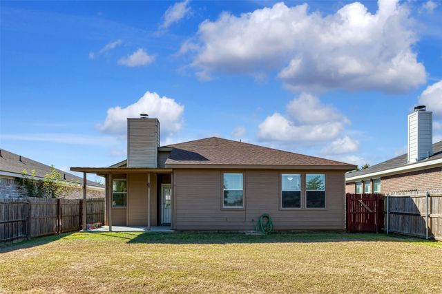 1021 Buffalo Springs Drive, Fort Worth, TX 76140