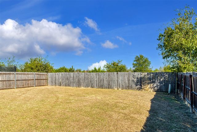 1021 Buffalo Springs Drive, Fort Worth, TX 76140