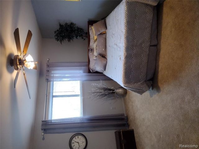 15537 Valerie Drive, Macomb, MI 48044