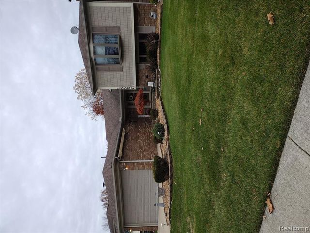 15537 Valerie Drive, Macomb, MI 48044
