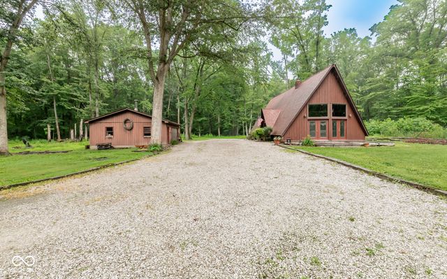 11128 E Sycamore Street, Seymour, IN 47274