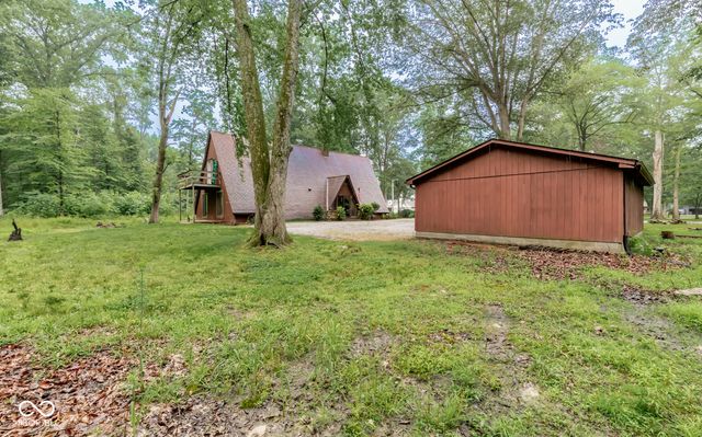 11128 E Sycamore Street, Seymour, IN 47274