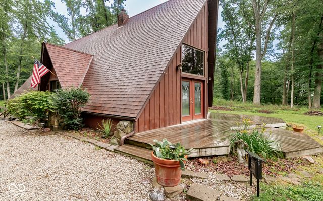 11128 E Sycamore Street, Seymour, IN 47274