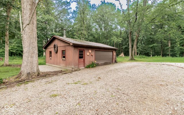 11128 E Sycamore Street, Seymour, IN 47274