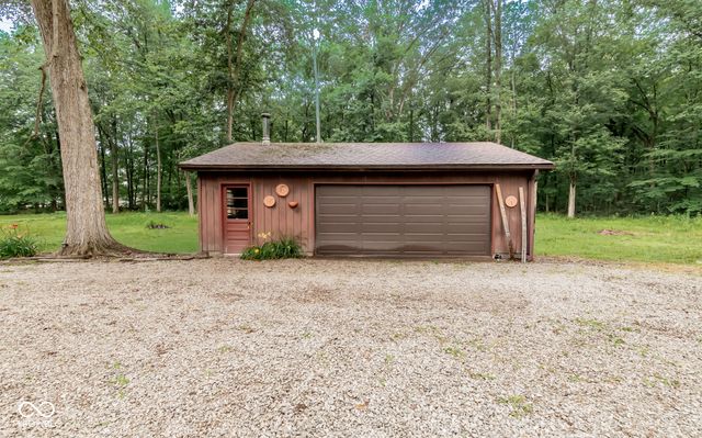 11128 E Sycamore Street, Seymour, IN 47274