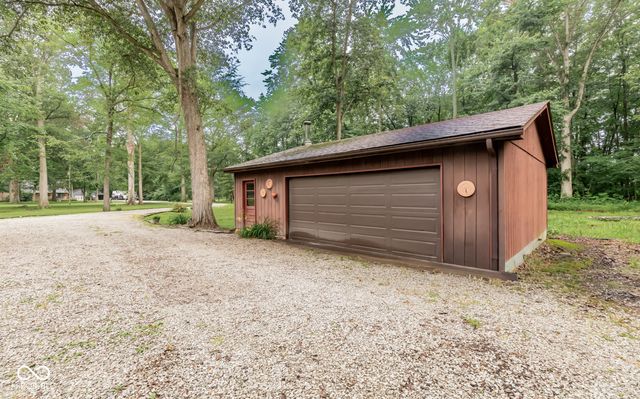11128 E Sycamore Street, Seymour, IN 47274