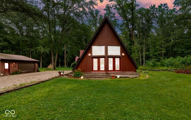 11128 E Sycamore Street, Seymour, IN 47274