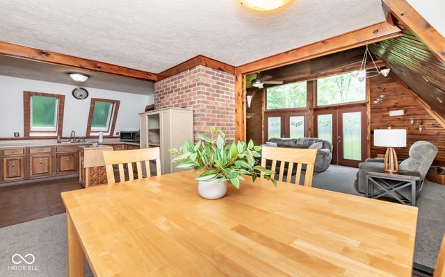 11128 E Sycamore Street, Seymour, IN 47274