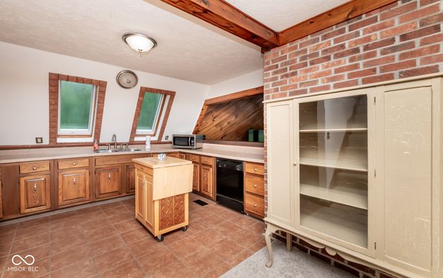 11128 E Sycamore Street, Seymour, IN 47274